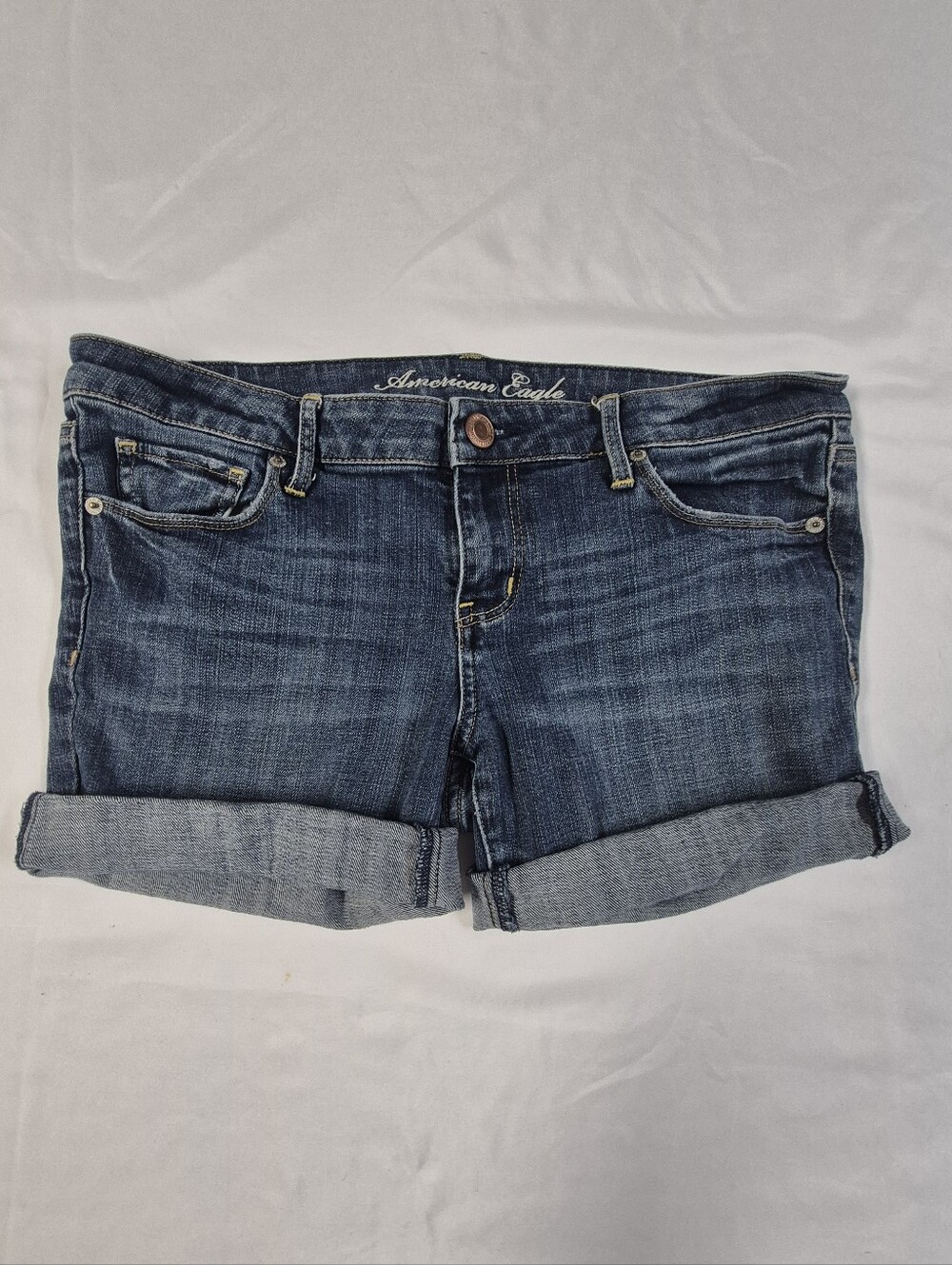 American Eagle Womens Mid Rise Dark Wash Cut Off Cuffed Denim Shorts Size 10